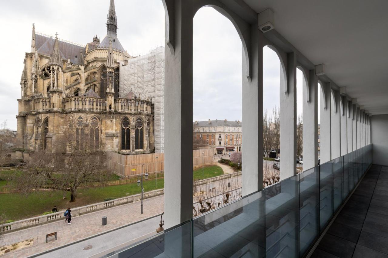 Les Suites 7 Anges - Parking, Vue Cathedrale & Centre Historique Reims Eksteriør bilde