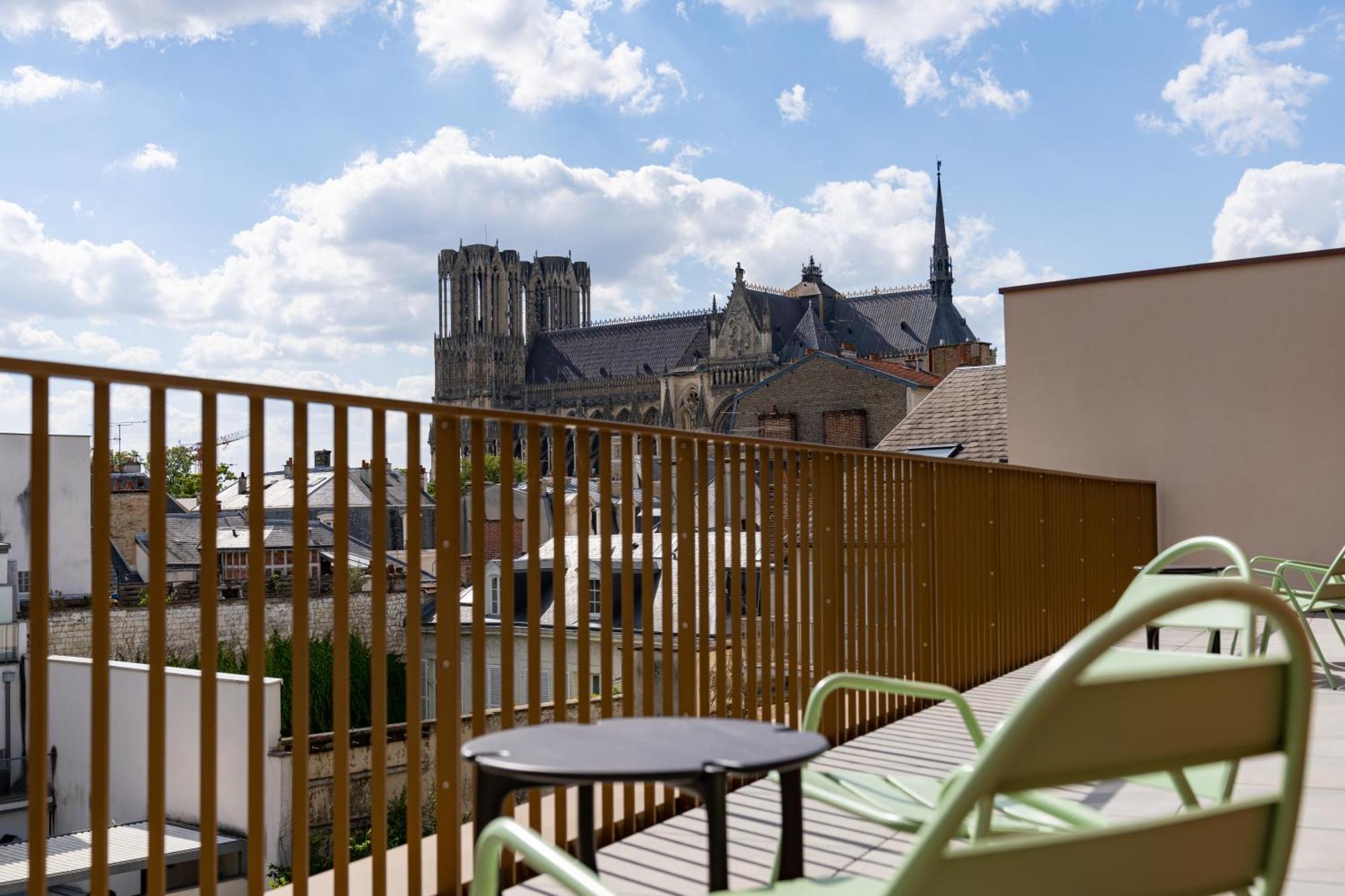 Les Suites 7 Anges - Parking, Vue Cathedrale & Centre Historique Reims Eksteriør bilde