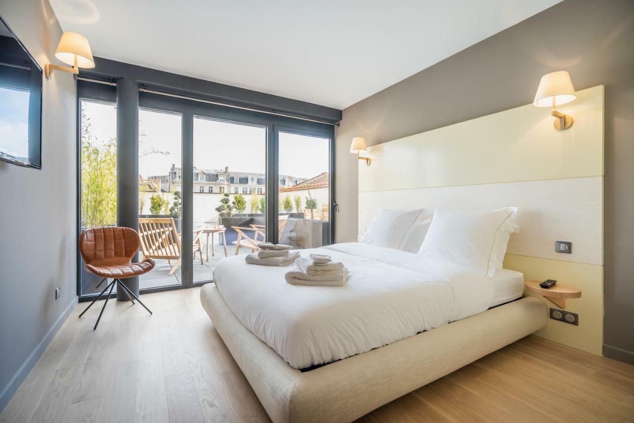 Les Suites 7 Anges - Parking, Vue Cathedrale & Centre Historique Reims Eksteriør bilde