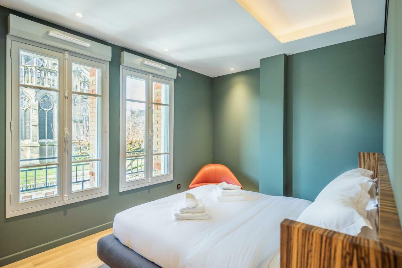 Les Suites 7 Anges - Parking, Vue Cathedrale & Centre Historique Reims Eksteriør bilde